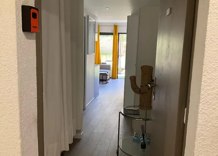 Charming Refurbished Cocoon With Swimming Pool * Cannes