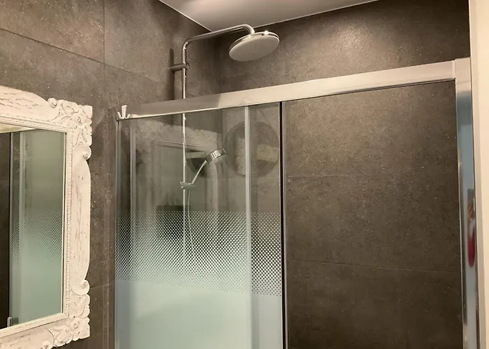 Apartman Charming Refurbished Cocoon With Swimming Pool